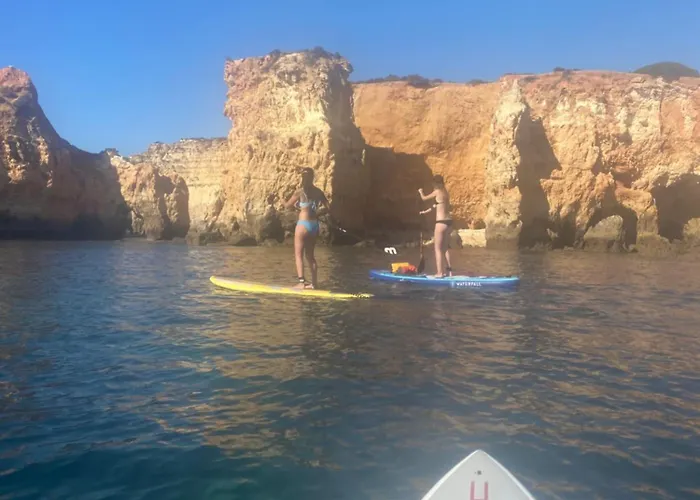 Semesterbostad Prainhaactivitiesbeachhouse *