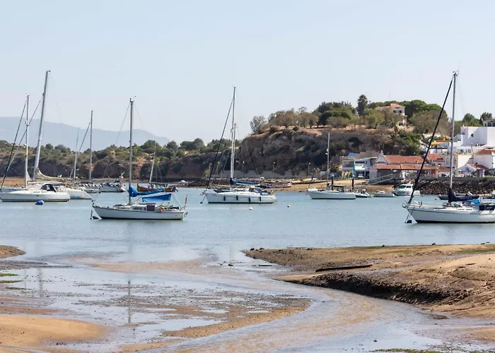 Prainhaactivitiesbeachhouse Semesterbostad *