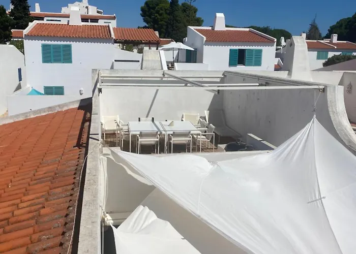 Semesterbostad Prainhaactivitiesbeachhouse *